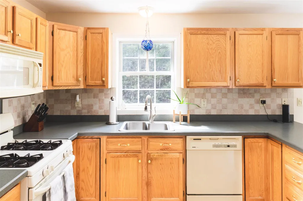 61 Summit View Drive Moultonborough NH 03254