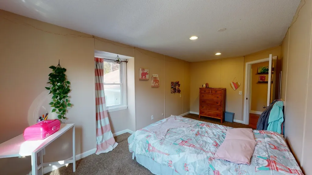 19 Pine Grove Drive Belmont NH 03220