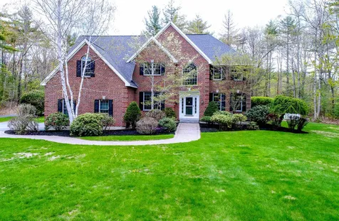 8 Hills Farm Lane Hollis NH 03049