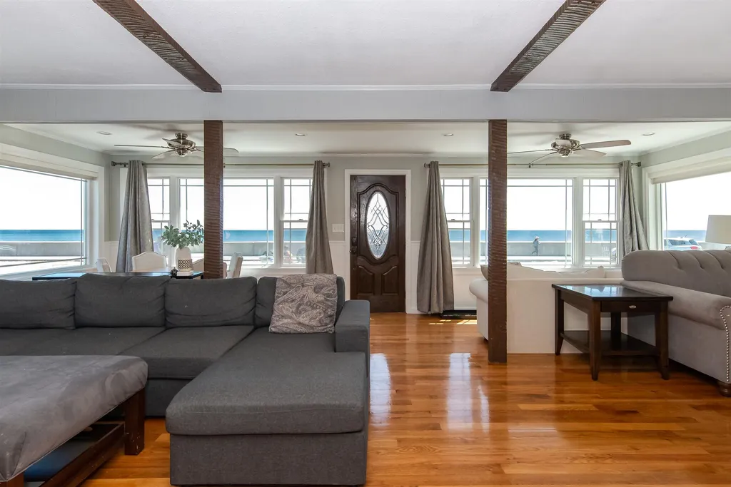 799 Ocean Boulevard Hampton NH 03842