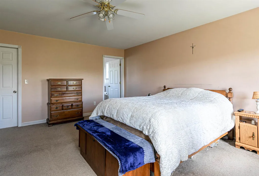 35 Robert Newton Road Georgia VT 05478
