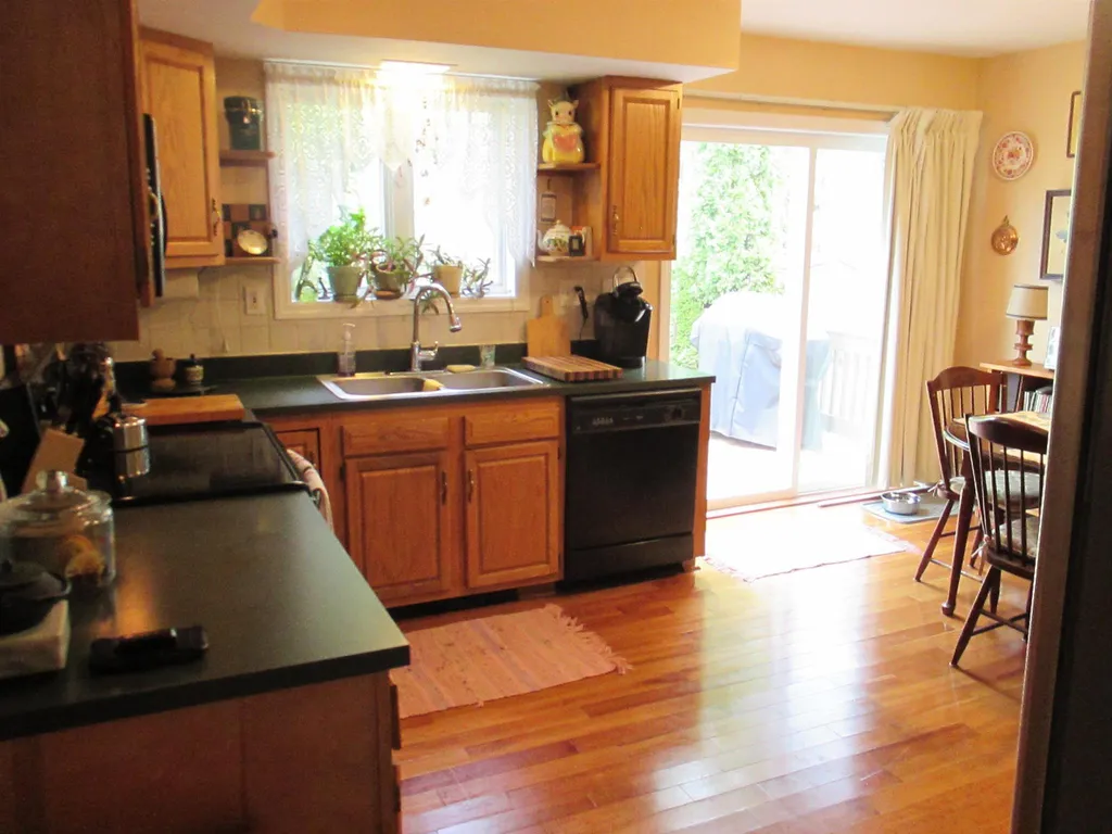 10 Knoll Avenue Keene NH 03431