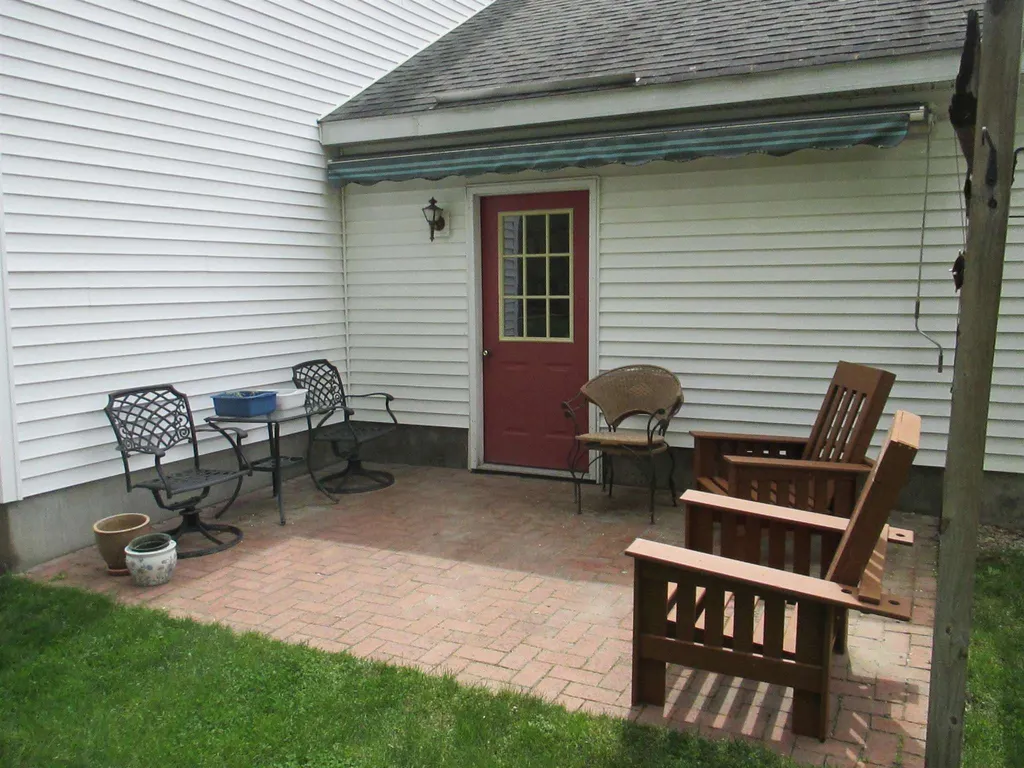 10 Knoll Avenue Keene NH 03431