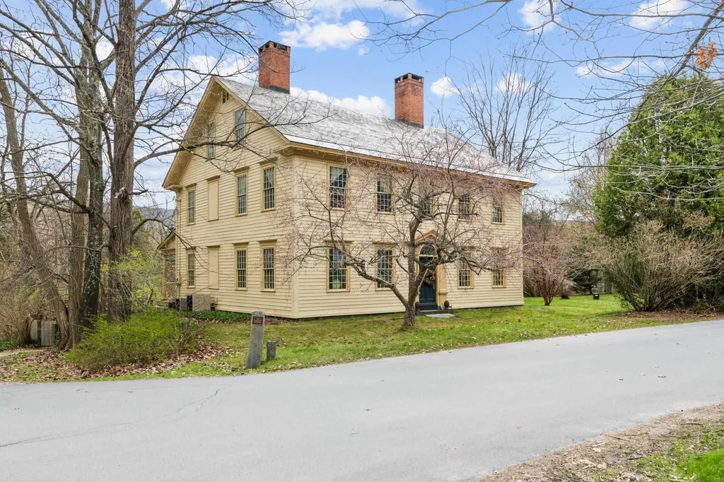 58 Bridge Street Royalton VT 05068