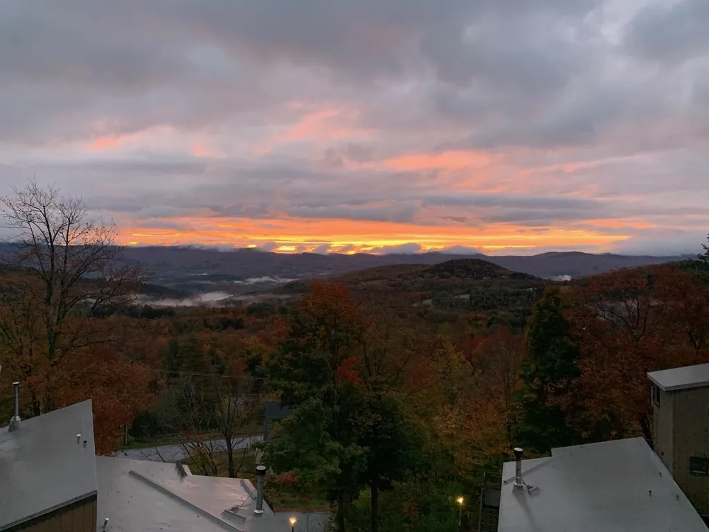 50 Hobbit Hill Road Warren VT 05674