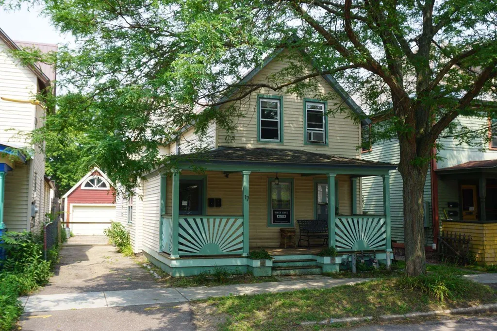 17 Saint Louis Street Burlington VT 05401