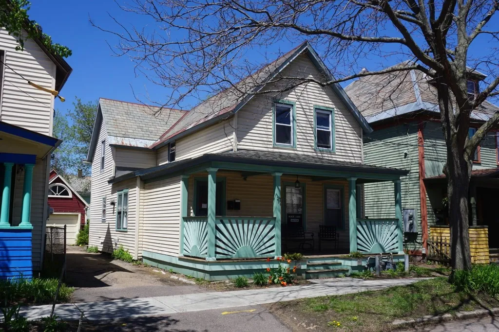 17 Saint Louis Street Burlington VT 05401