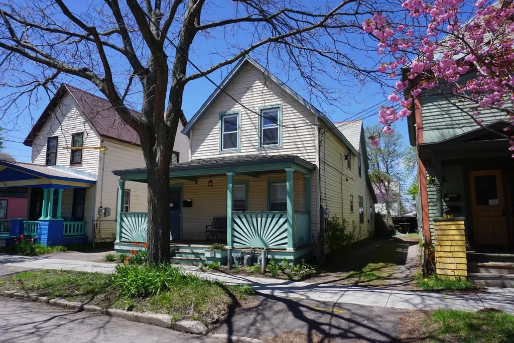17 Saint Louis Street Burlington VT 05401