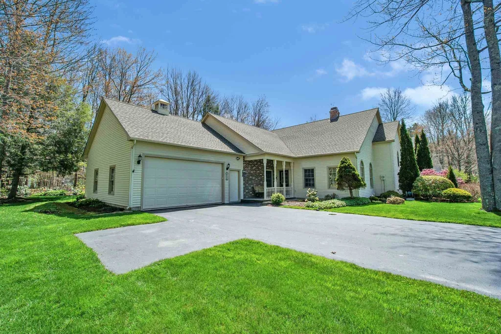 20 Lida Drive Essex VT 05452
