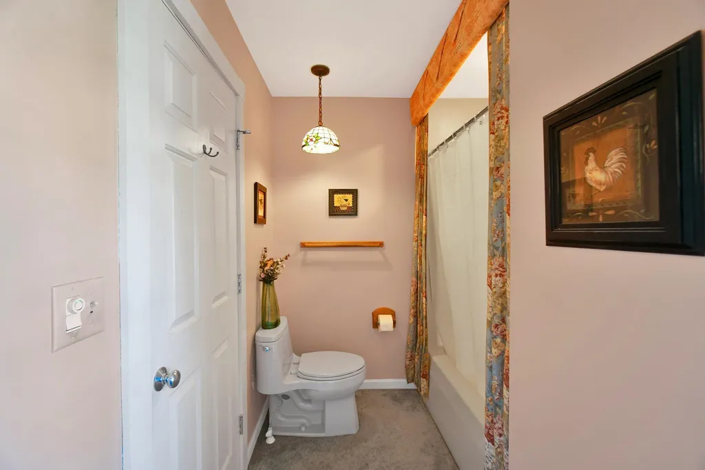 20 Lida Drive Essex VT 05452
