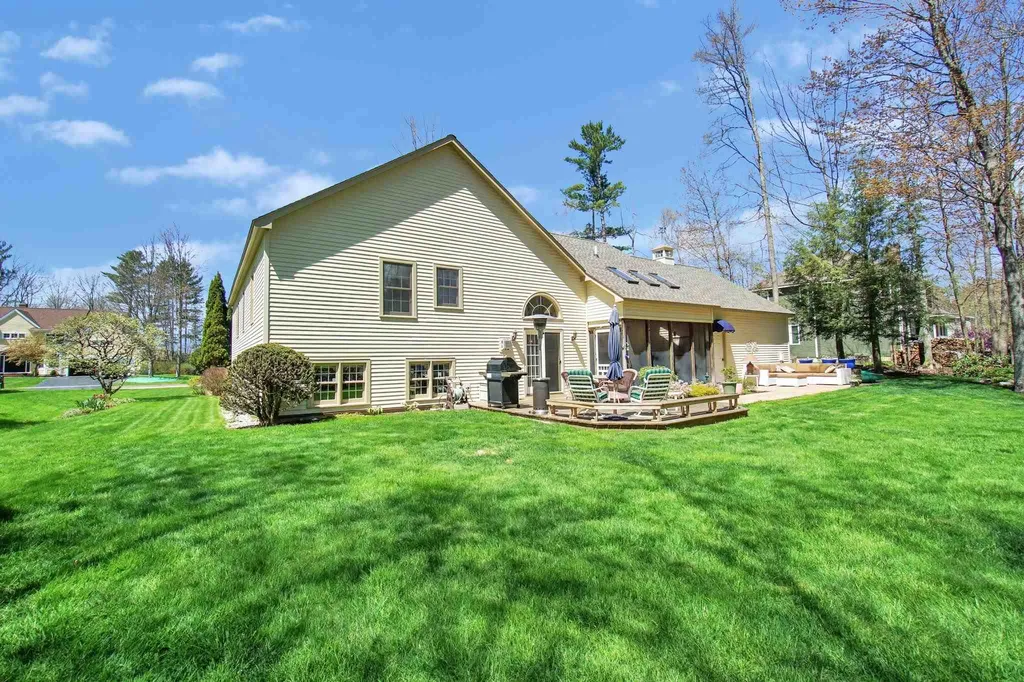 20 Lida Drive Essex VT 05452