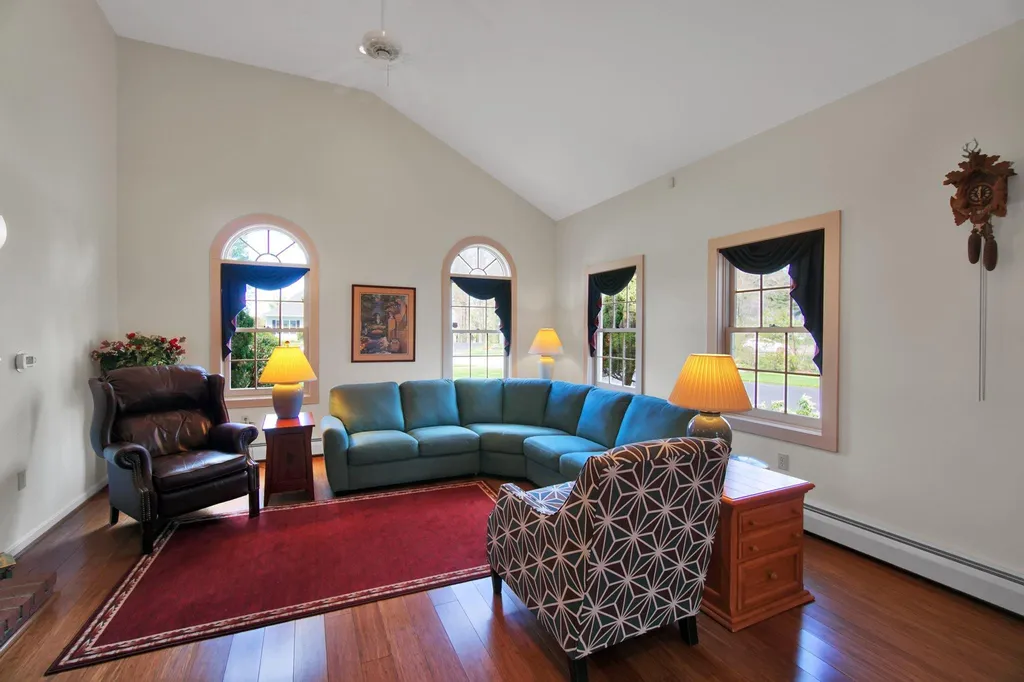 20 Lida Drive Essex VT 05452