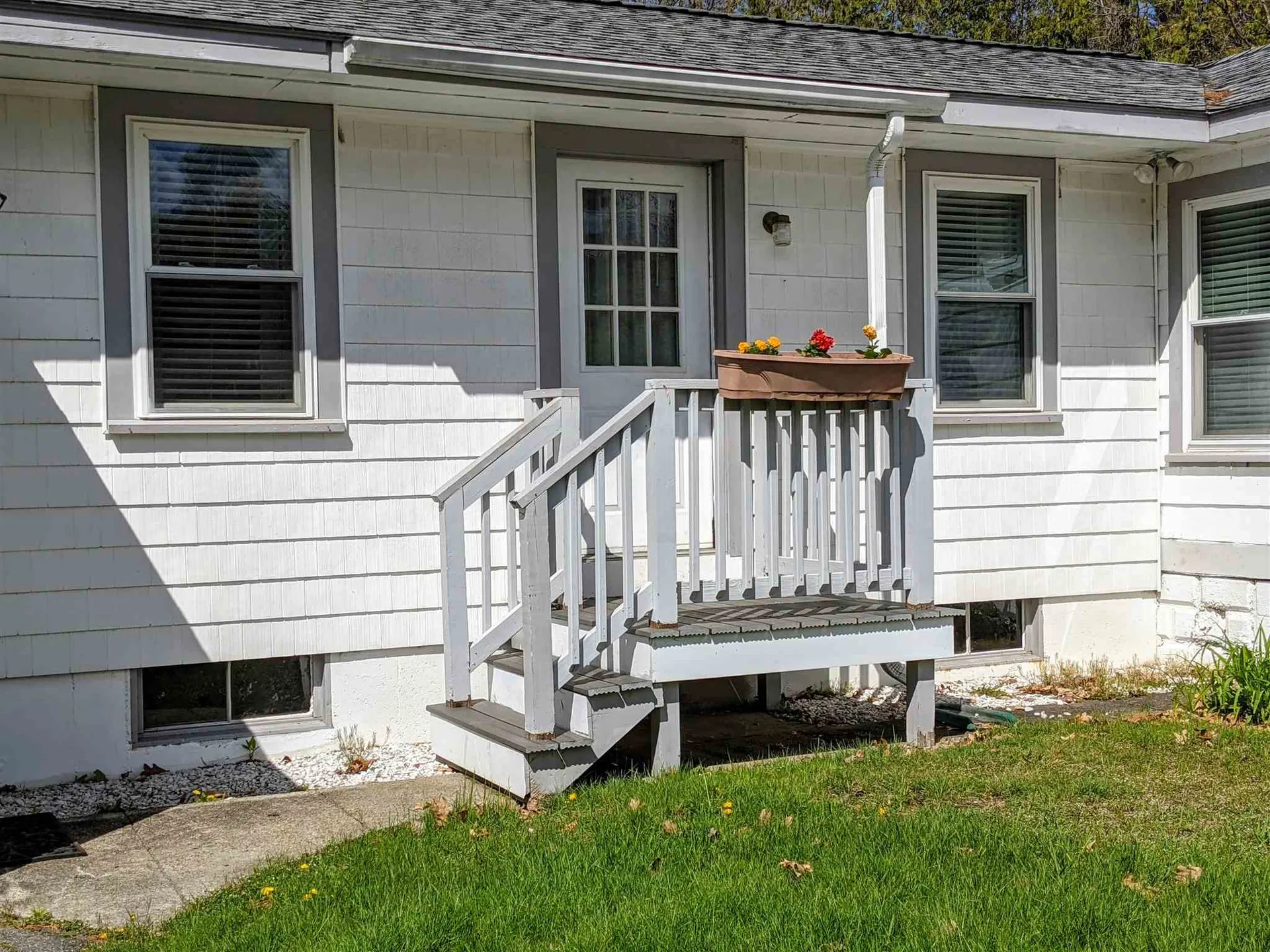 18 Granite Avenue Salem NH 03079