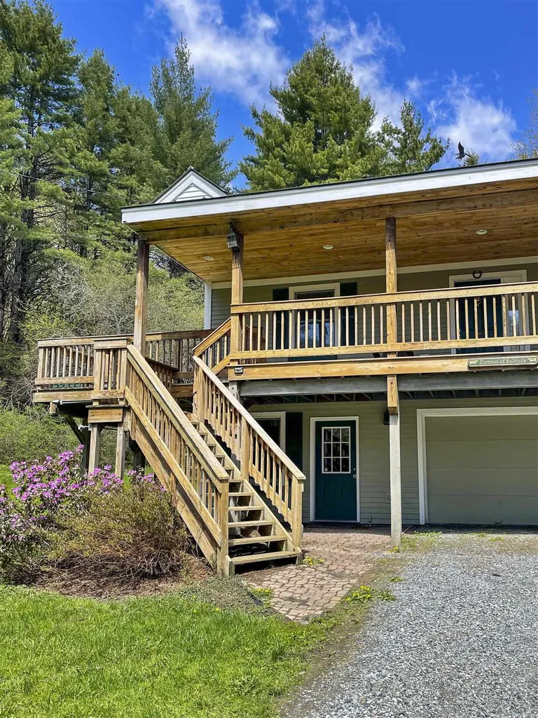 1478 Marsh Family Road Hartford VT 05001