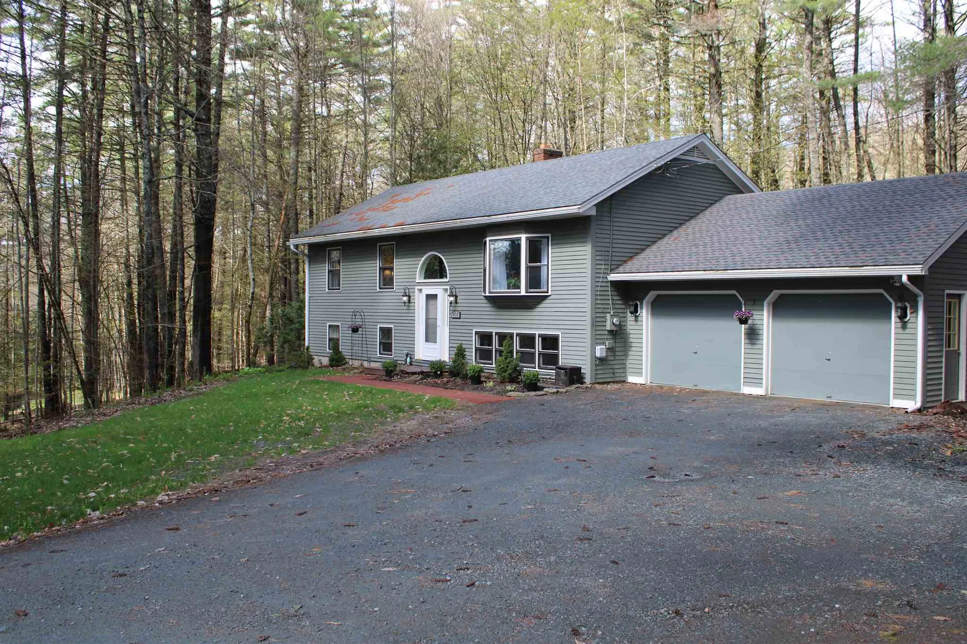 454 Jay Hill Road Hartford VT 05059