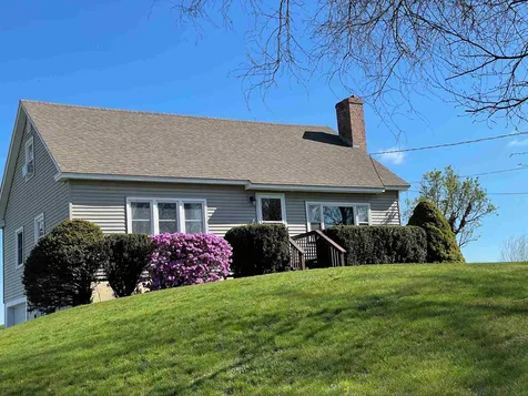 12 River Road Stratham NH 03885