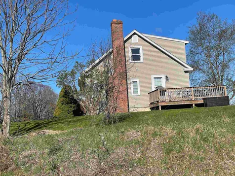 12 River Road Stratham NH 03885