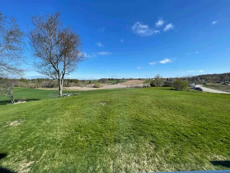 12 River Road Stratham NH 03885