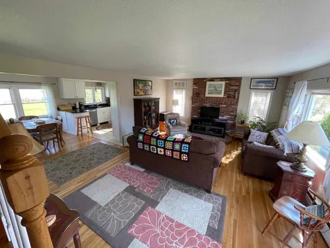 12 River Road Stratham NH 03885