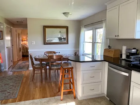 12 River Road Stratham NH 03885