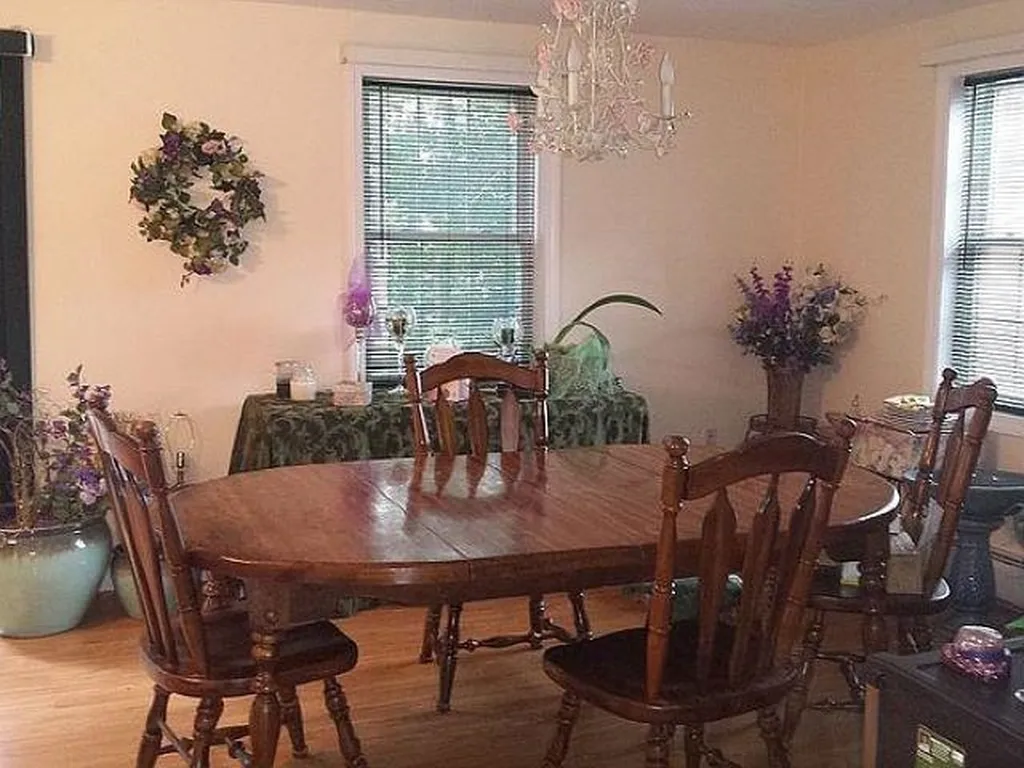 31 Hill Street Hillsborough NH 03244
