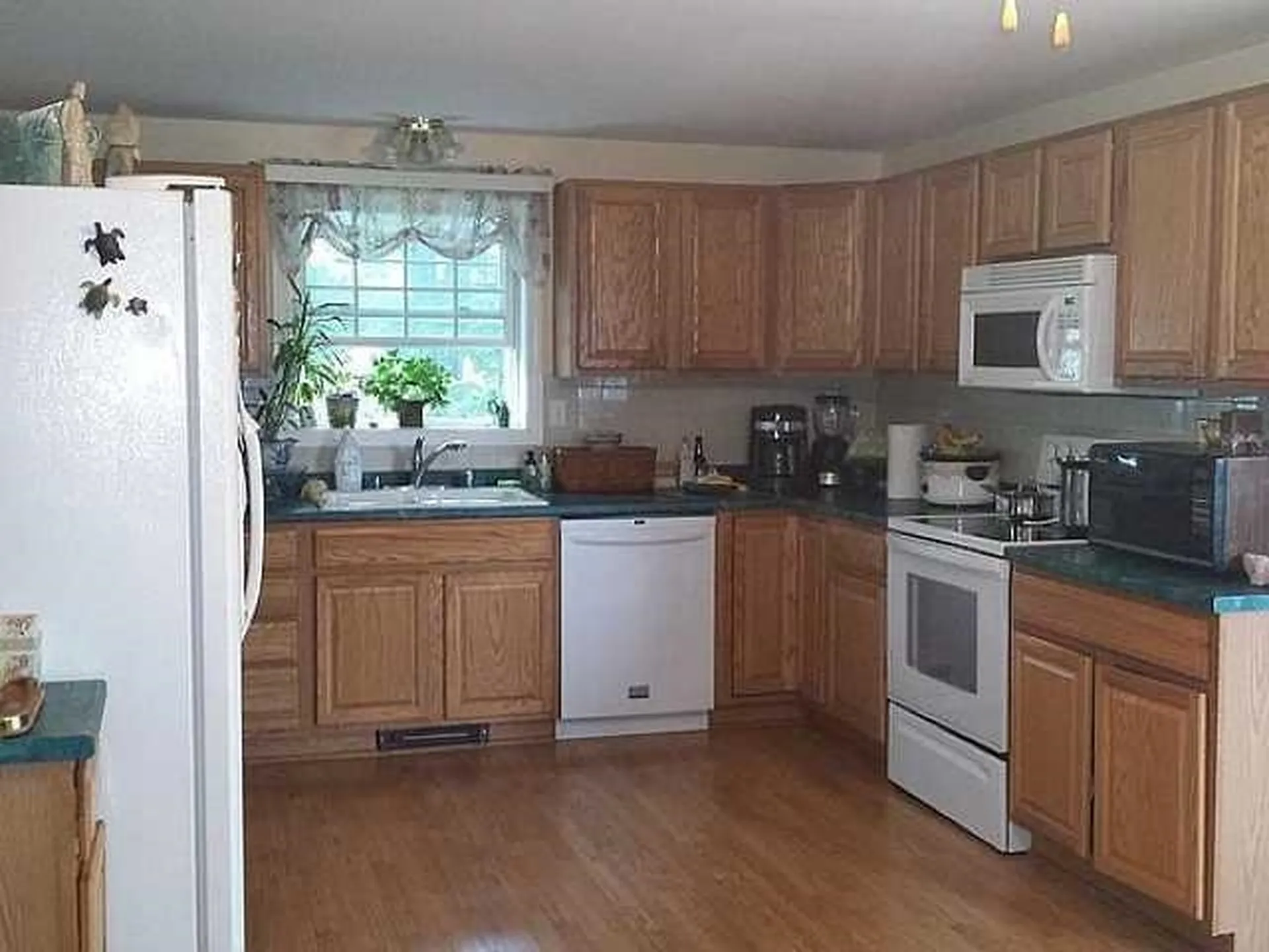 31 Hill Street Hillsborough NH 03244
