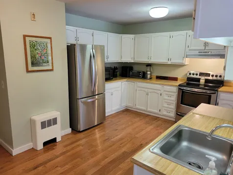 25 Pleasant Street Lebanon NH 03784