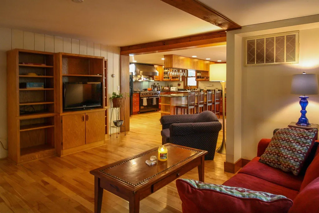 84 Coolidge Drive Hartford VT 05059