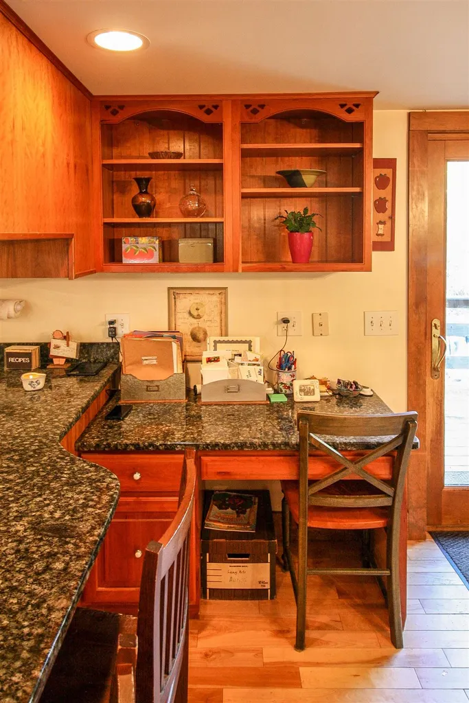 84 Coolidge Drive Hartford VT 05059