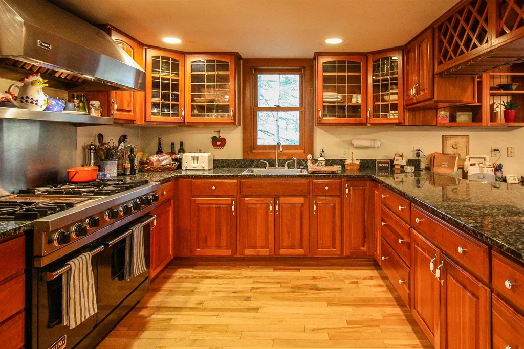 84 Coolidge Drive Hartford VT 05059