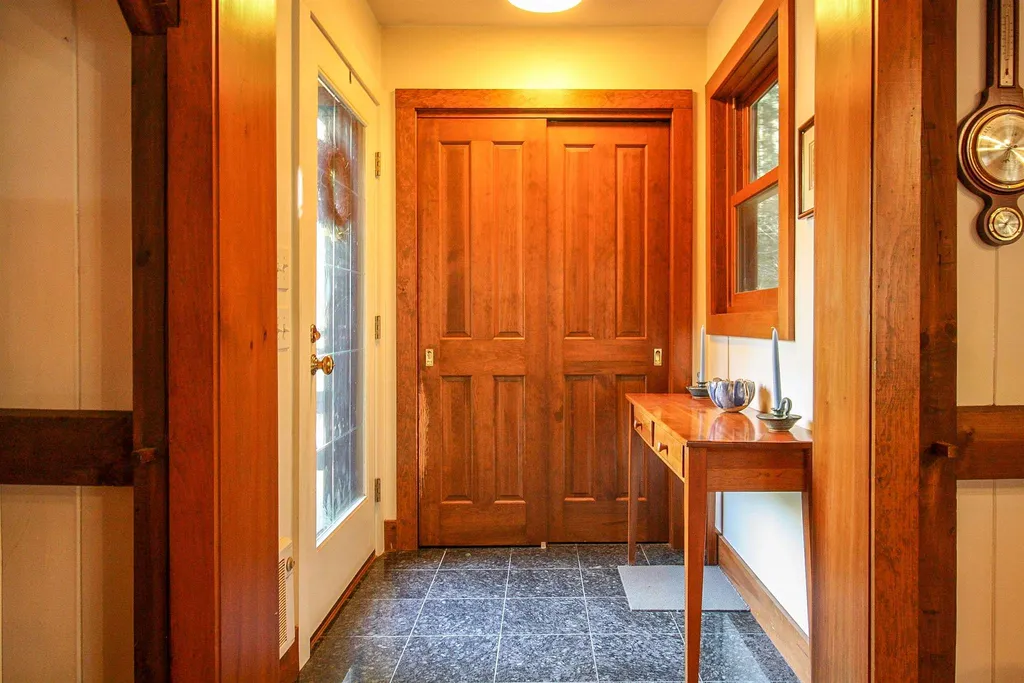 84 Coolidge Drive Hartford VT 05059