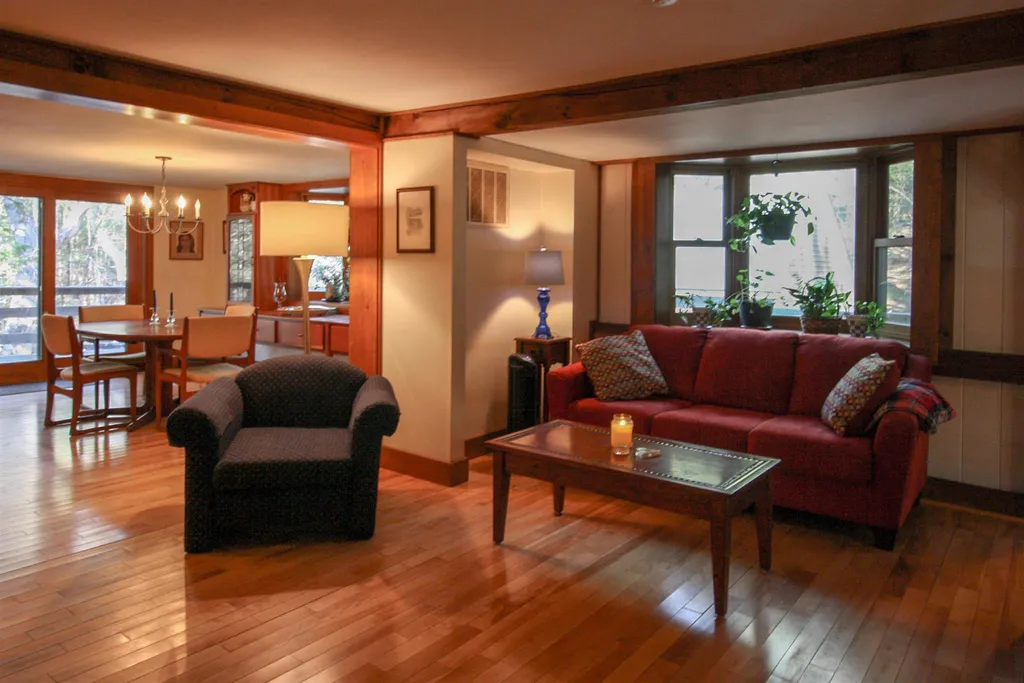 84 Coolidge Drive Hartford VT 05059