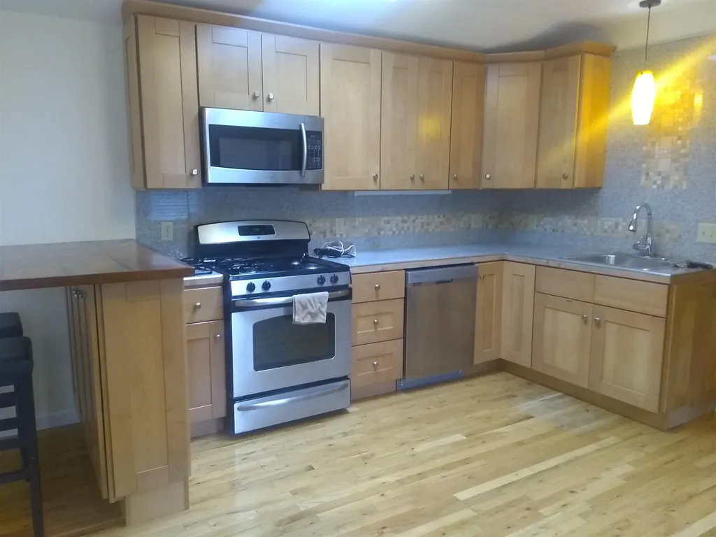 133 Pearl Street Manchester NH 03104
