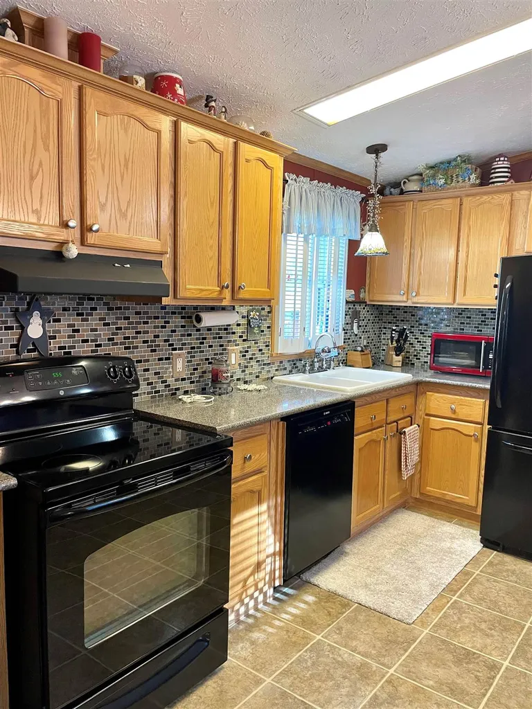 3 Anderson Avenue Keene NH 03431