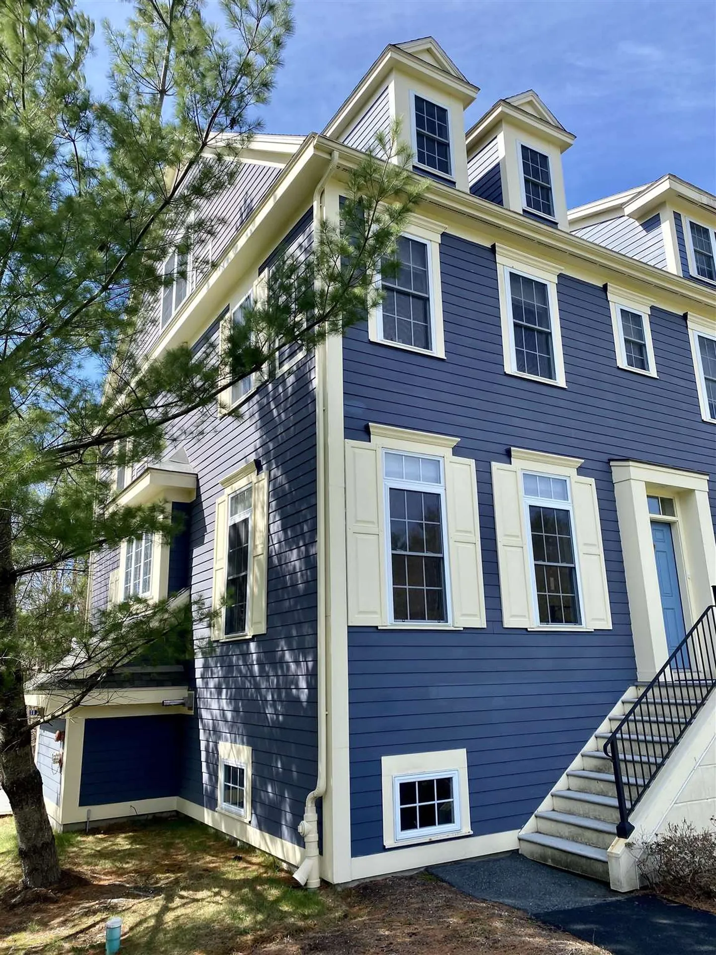 46b Barrister Drive Hartford VT 05001