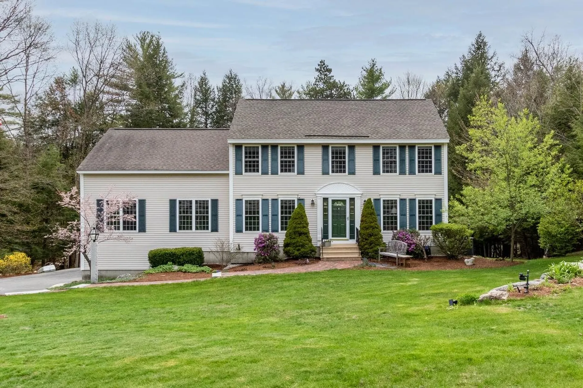 8 Erin Drive Bow NH 03304