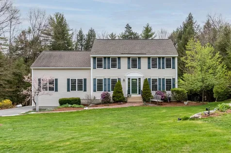 8 Erin Drive Bow NH 03304