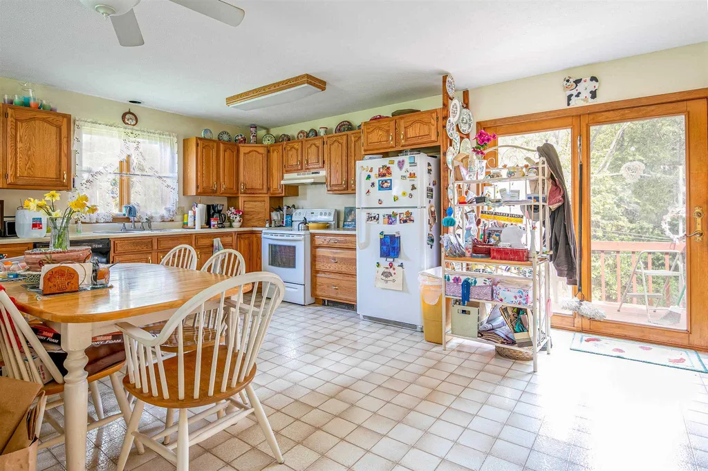24 Eagle Camp Road South Hero VT 05486-0000