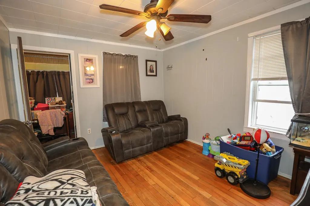 102 Cilley Road Manchester NH 03103