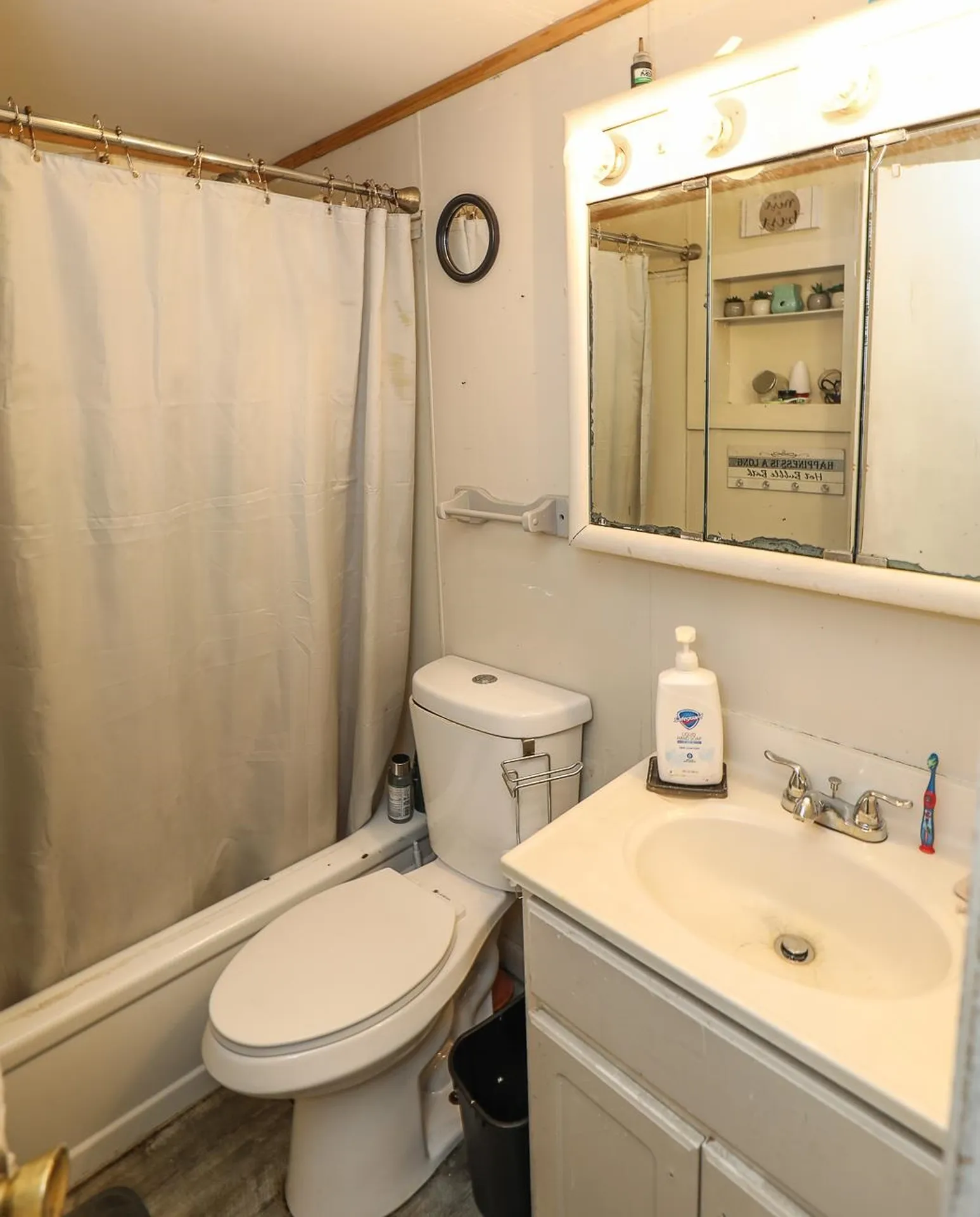 102 Cilley Road Manchester NH 03103