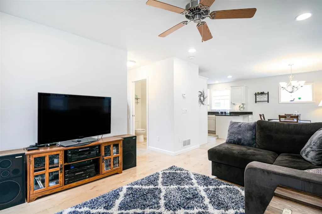 7 Arbor Terrace Essex VT 05452