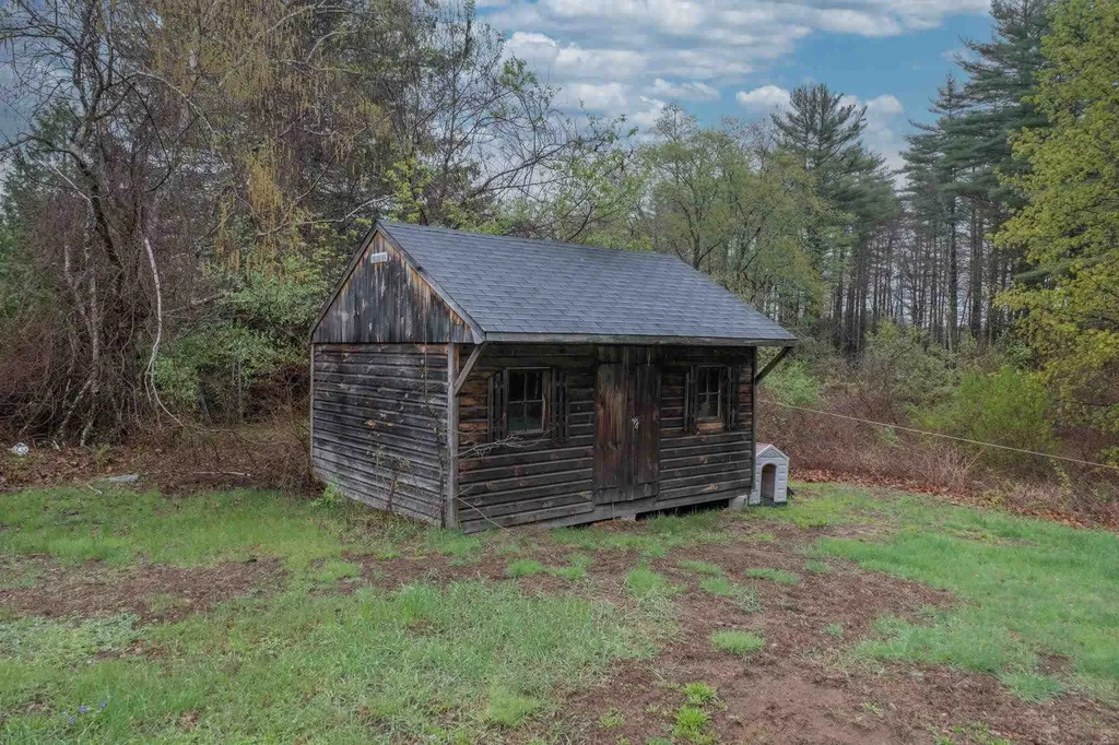 164 Sewalls Falls Road Concord NH 03301