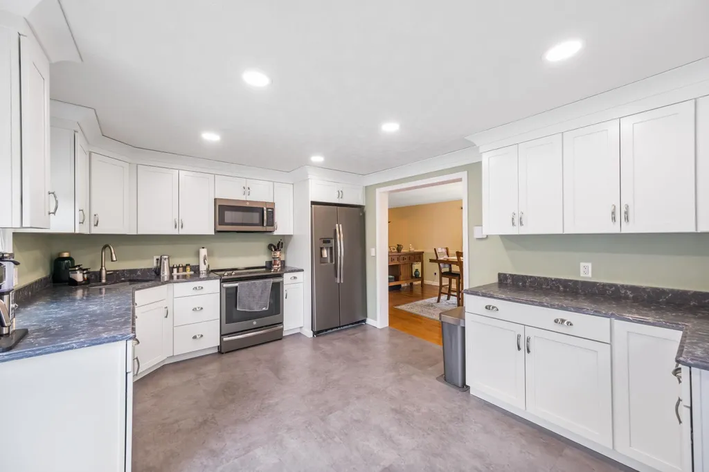 164 Sewalls Falls Road Concord NH 03301