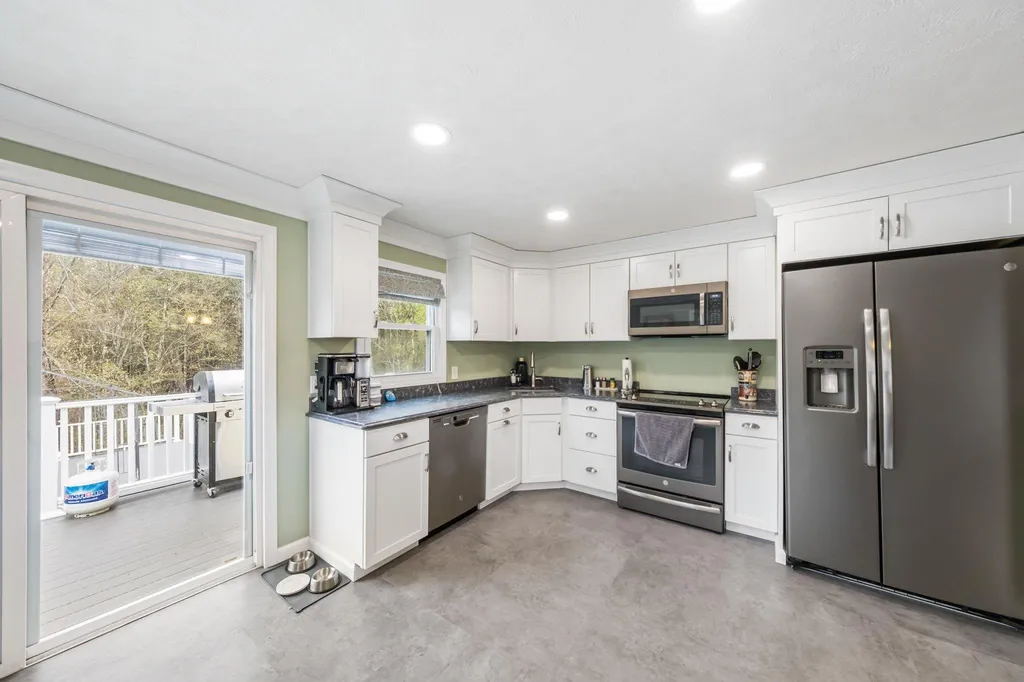 164 Sewalls Falls Road Concord NH 03301
