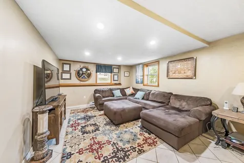 164 Sewalls Falls Road Concord NH 03301