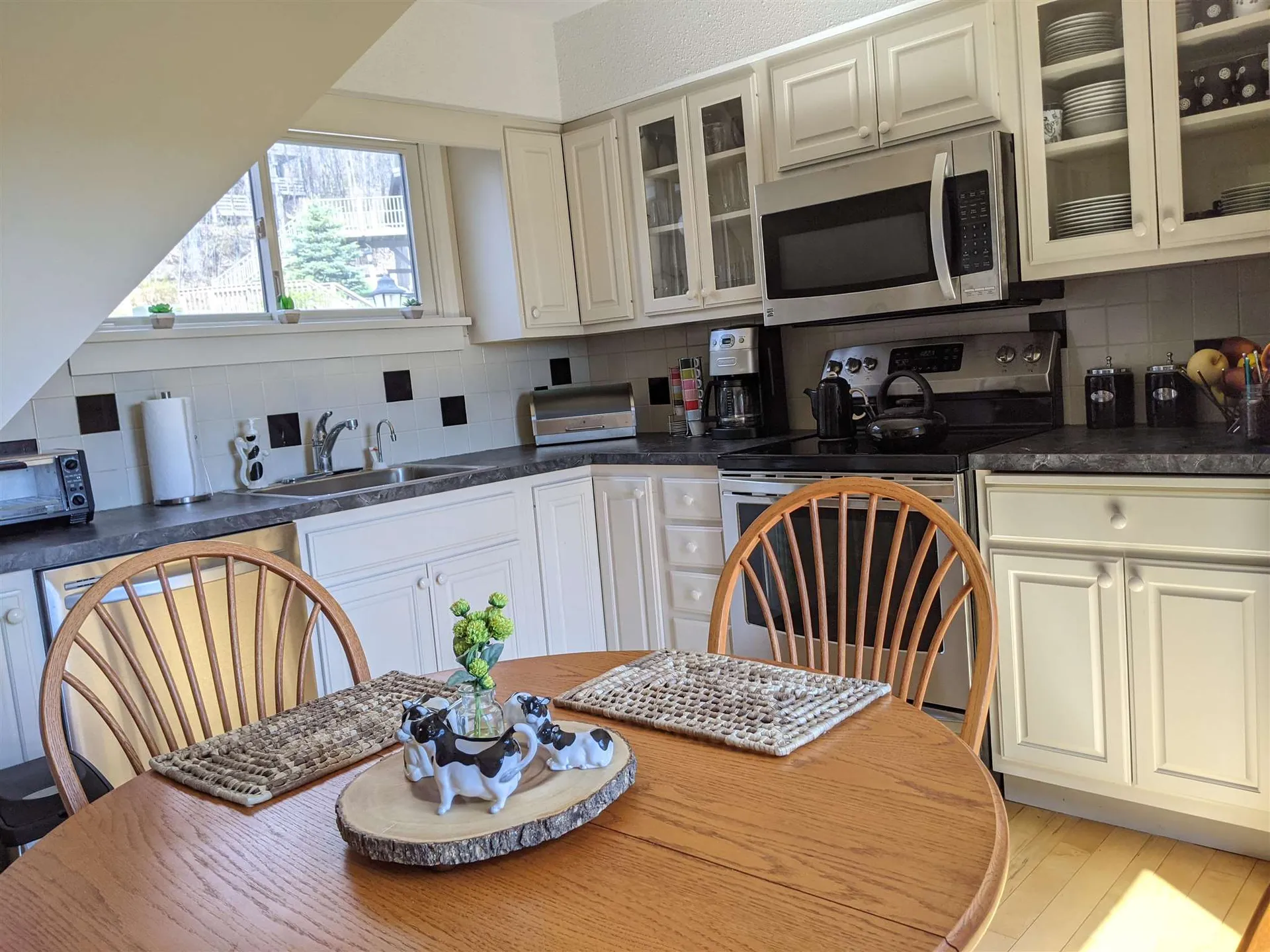 43 Hobbit Hill Road Warren VT 05674