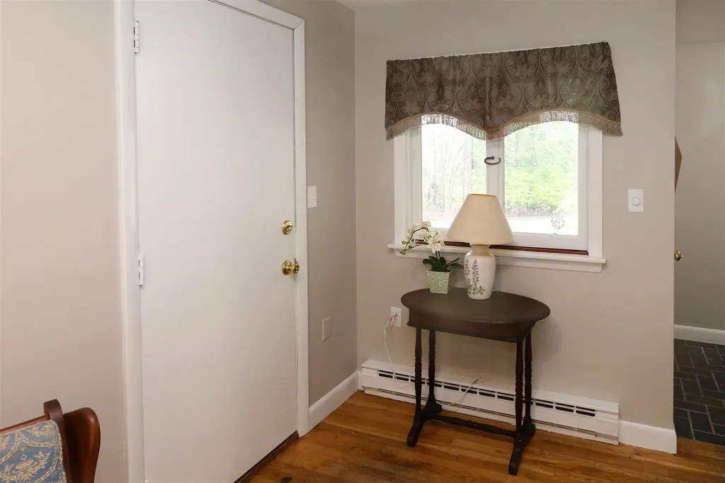 19 Walnut Hill Road Derry NH 03038