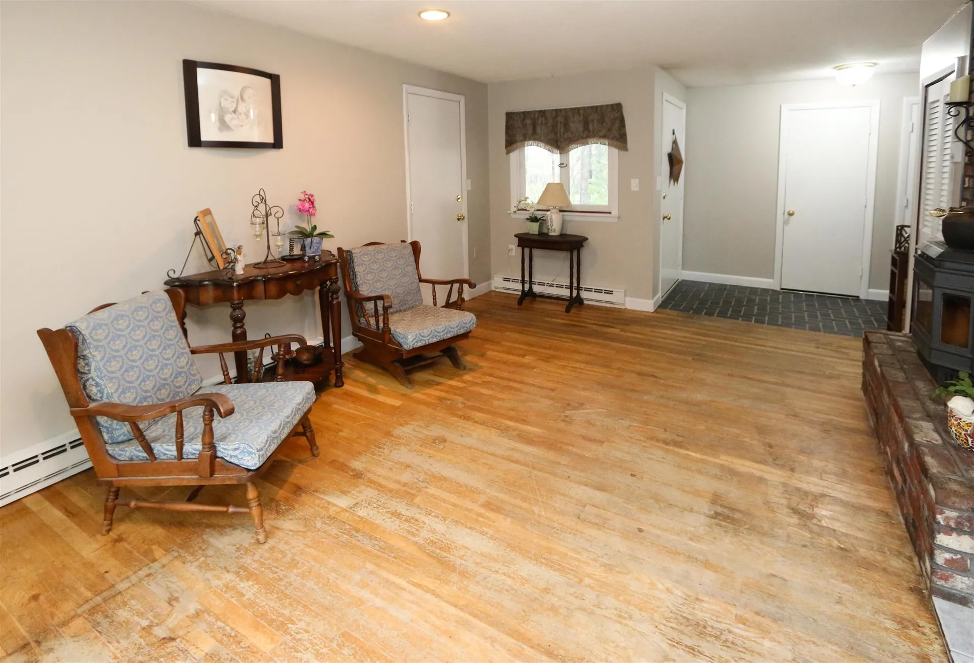 19 Walnut Hill Road Derry NH 03038