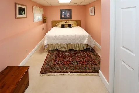 19 Walnut Hill Road Derry NH 03038