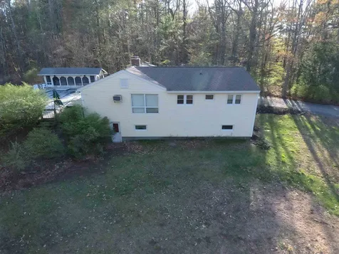 19 Walnut Hill Road Derry NH 03038